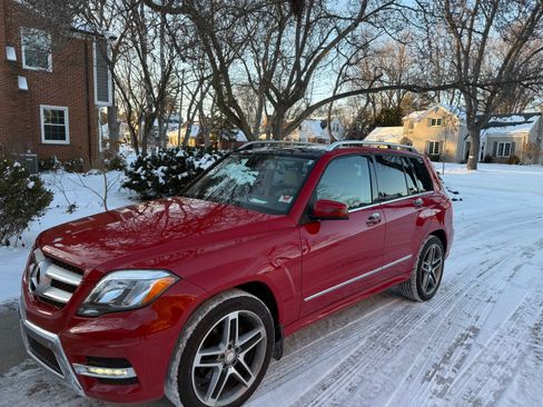 Used 2014 Mercedes-Benz GLK 350 4MATIC image 4