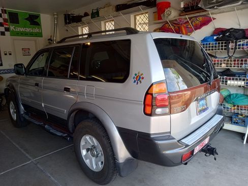 Used 2003 Mitsubishi Montero Sport XLS image 2