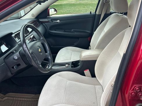 Used 2013 Chevrolet Impala LT w/ LT Sunroof Package image 6