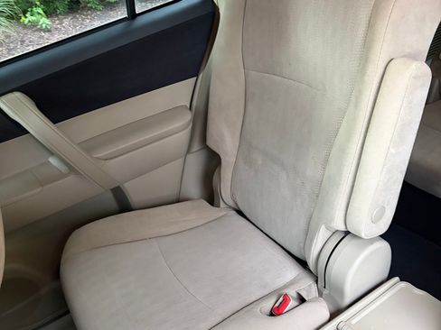 Used 2012 Toyota Highlander FWD image 14