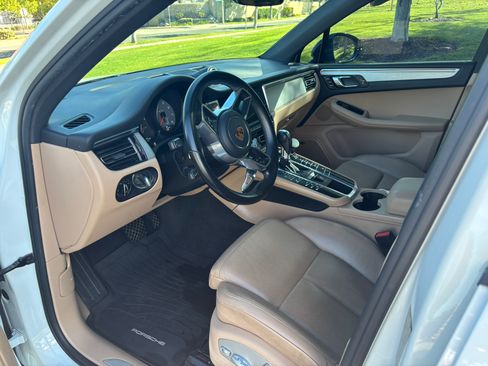 Used 2019 Porsche Macan S image 15