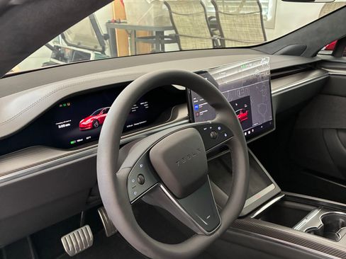 Used 2023 Tesla Model S Plaid AWD/4WD image 10