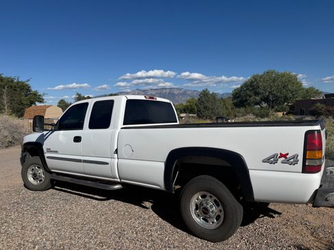 Used 2004 GMC Sierra 2500 SLE w/ Heavy-Duty Power Package image 1