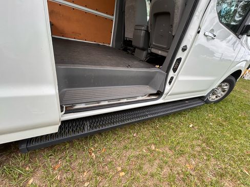 Used 2017 Nissan NV 2500 SL w/ Technology Package RWD image 9