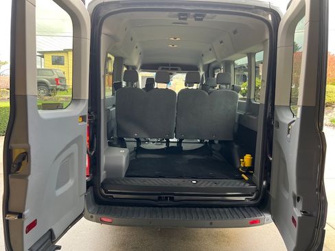 Used 2017 Ford Transit 350 XLT image 12