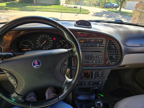 Used 2001 Saab 9-3 SE image 10