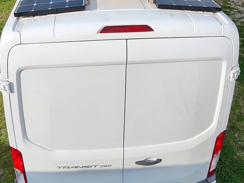 Used 2017 Ford Transit 250 148 Medium Roof image 15