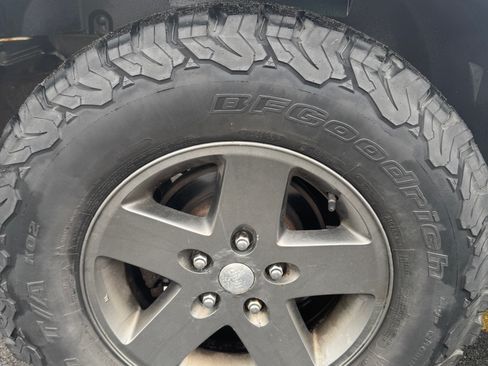 Used 2012 Jeep Wrangler Sport image 16