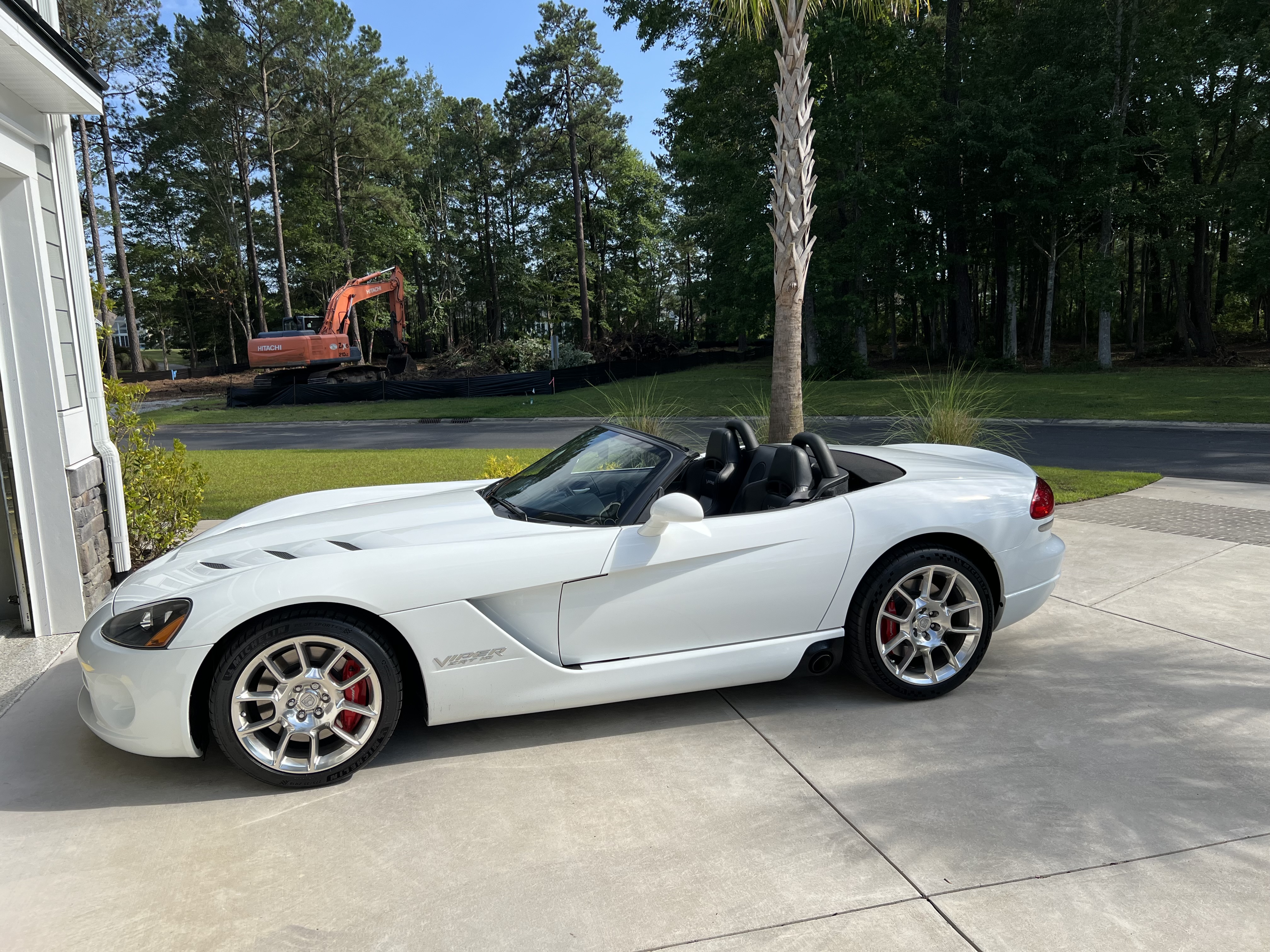 Used 2010 Dodge Viper SRT-10 w/ Protection Group RWD image 2