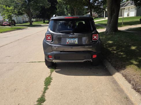 Used 2016 Jeep Renegade Limited AWD/4WD image 6
