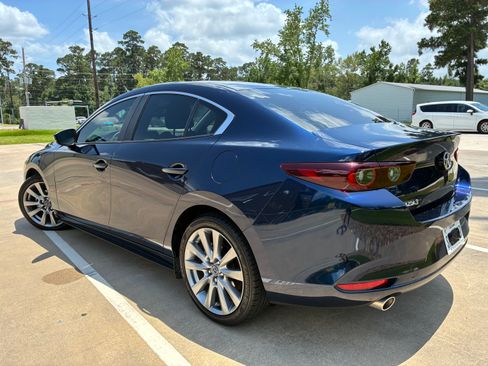 Used 2022 MAZDA MAZDA3 s FWD image 9