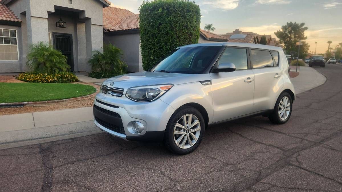 Used 2018 Kia Soul + FWD image 1