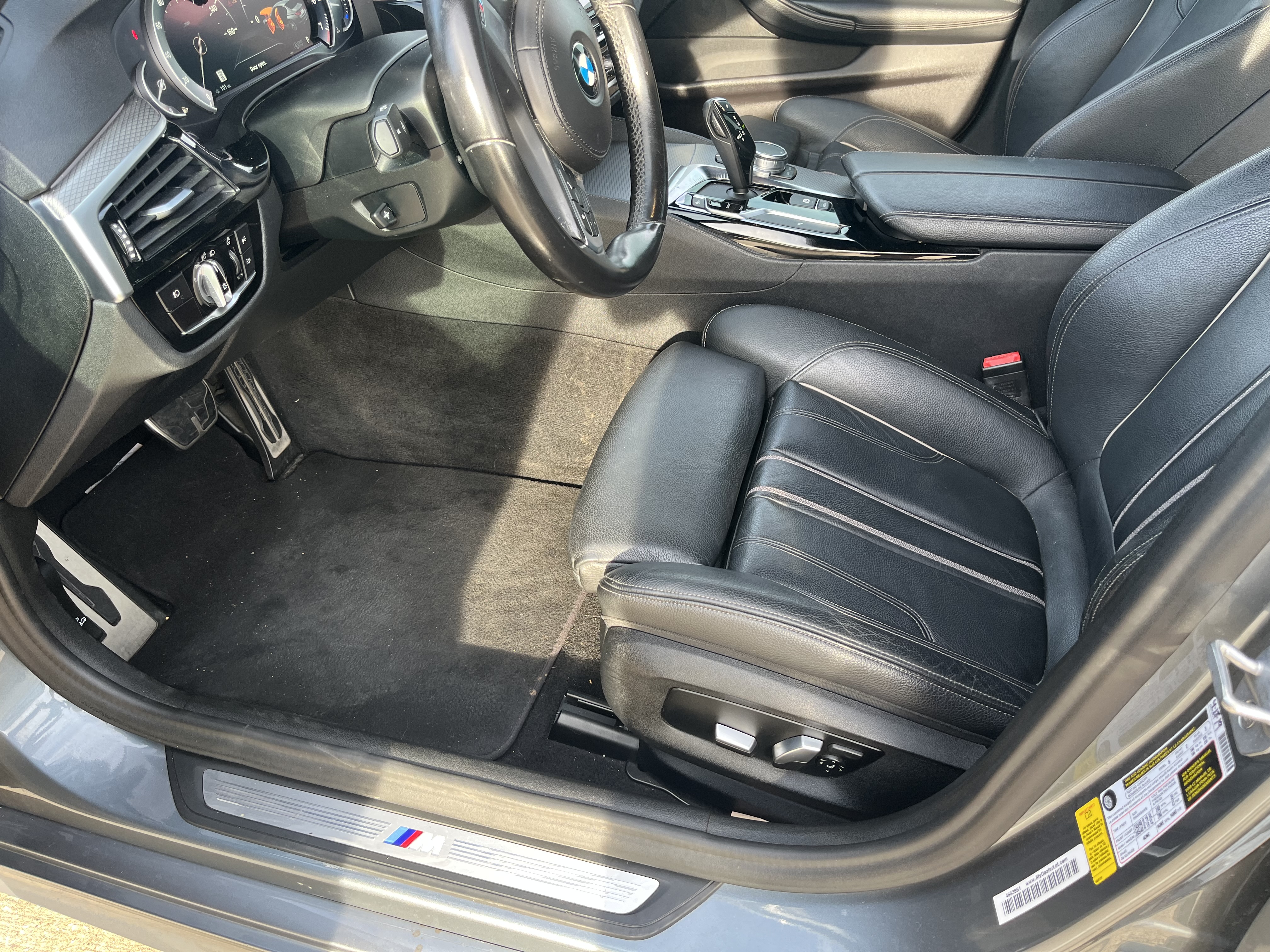 Used 2019 BMW 530i w/ M Sport Package RWD image 13