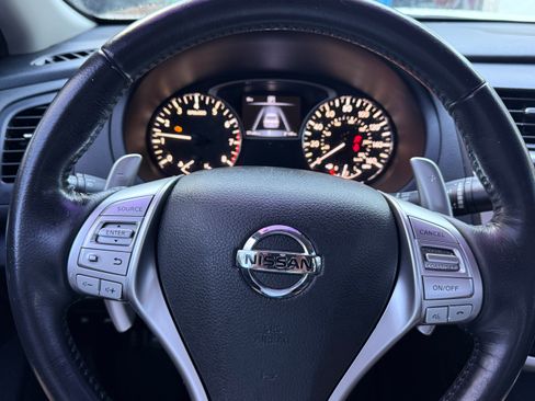 Used 2018 Nissan Altima 2.5 SR w/ SR Midnight Edition image 13