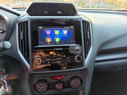 Used 2018 Subaru Crosstrek 2.0i Premium w/ Eyesight System image 21