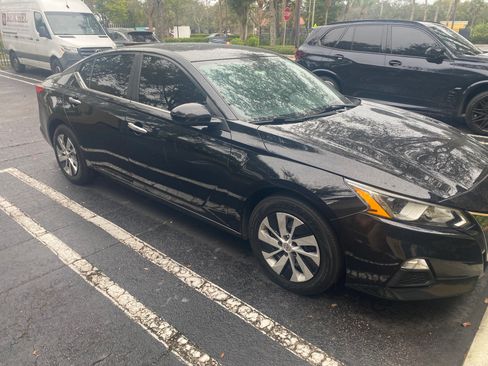 Used 2020 Nissan Altima 2.5 S image 4