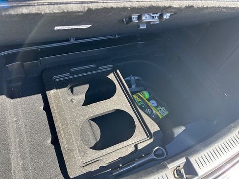 Used 2018 Mercedes-Benz E 300 image 17