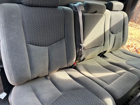 Used 2003 Chevrolet Avalanche 4x4 image 12