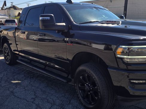 Used 2024 RAM 2500 Laramie w/ Night Edition image 6