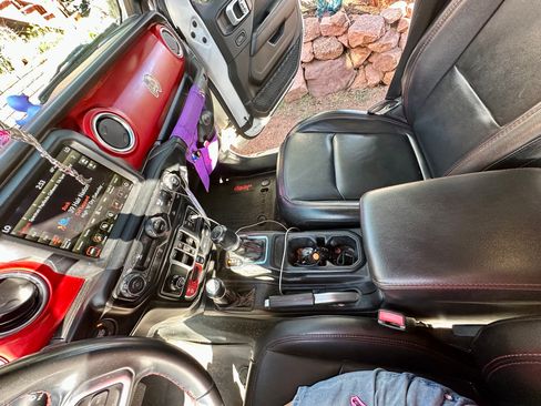 Used 2022 Jeep Gladiator Rubicon w/ Trailer Tow Package image 18