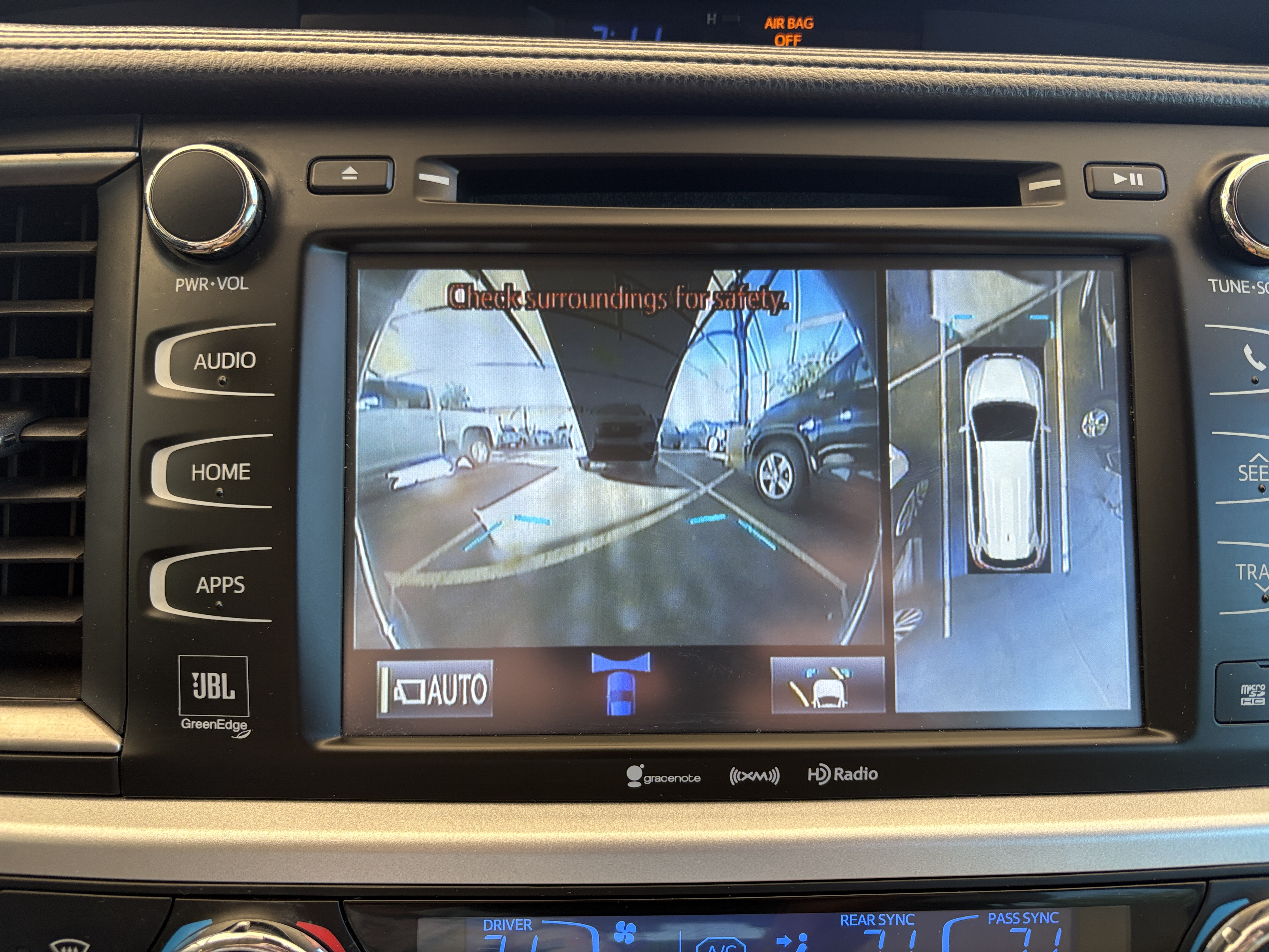 Used 2017 Toyota Highlander Limited Platinum AWD/4WD image 15