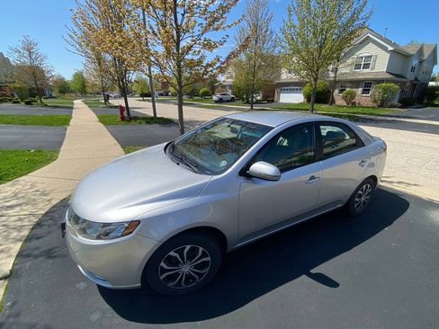 Used 2013 Kia Forte EX image 4