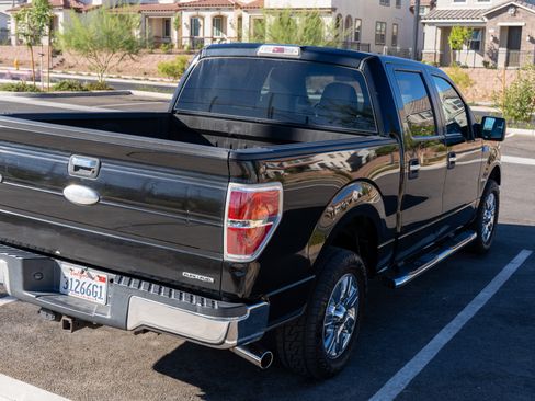 Used 2012 Ford F150 XLT w/ XLT Chrome Pkg image 10