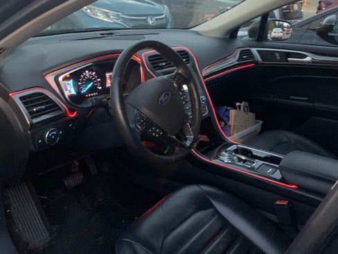 Used 2018 Ford Fusion Energi SE image 13