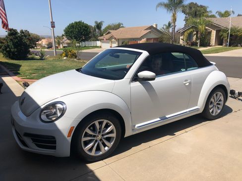 Used 2017 Volkswagen Beetle 1.8T Classic FWD image 5