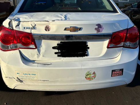 Used 2013 Chevrolet Cruze LS image 5