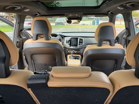 Used 2018 Volvo XC90 T6 Momentum w/ Convenience Package AWD/4WD image 14