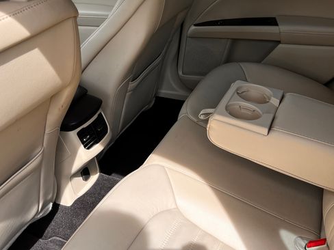 Used 2014 Ford Fusion SE w/ Equipment Group 202A image 14