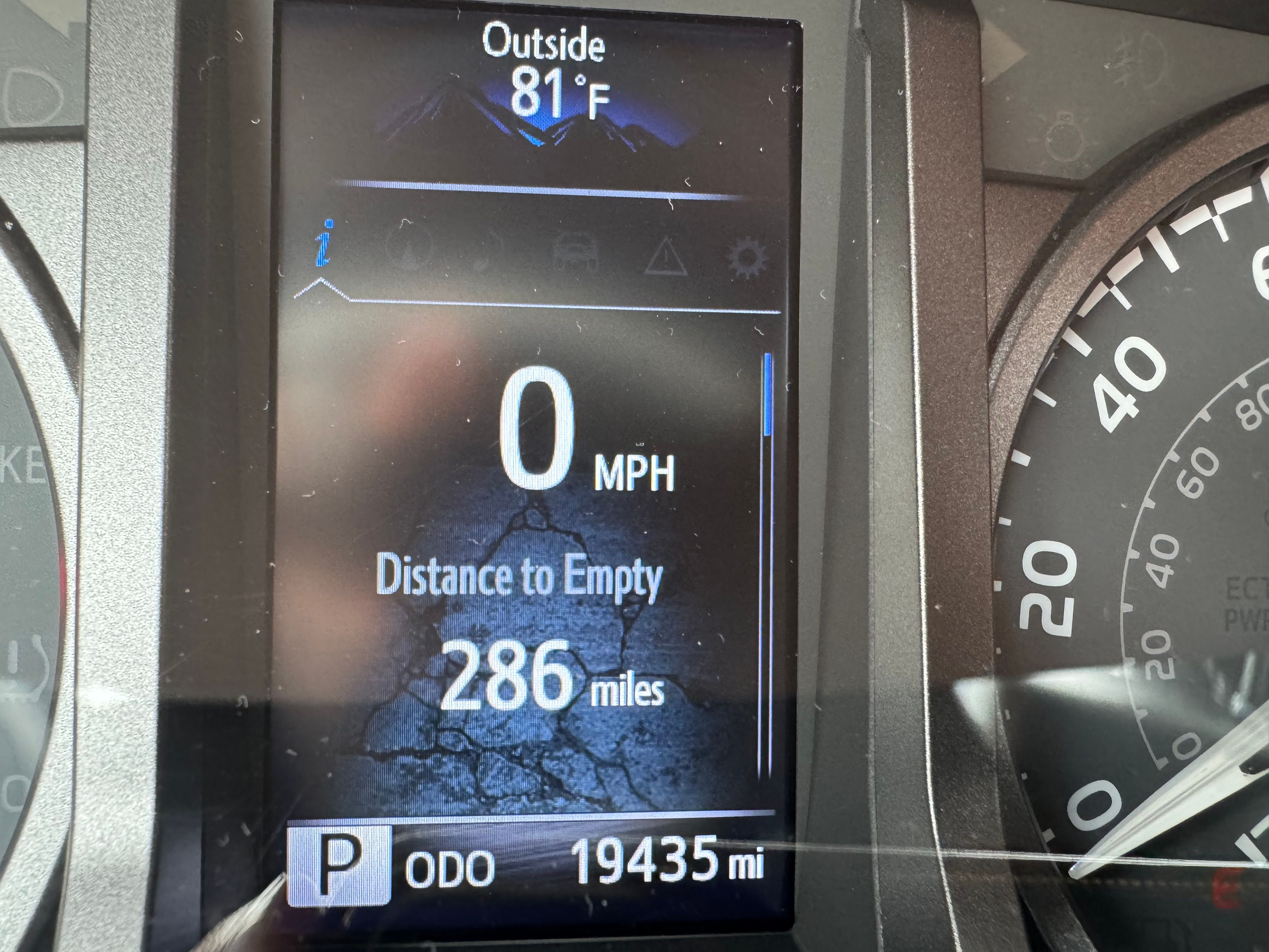 Used 2022 Toyota Tacoma TRD Off-Road w/ TRD Premium Off Road Package AWD/4WD image 28