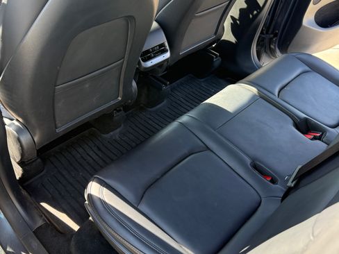 Used 2023 Tesla Model Y Long Range image 12