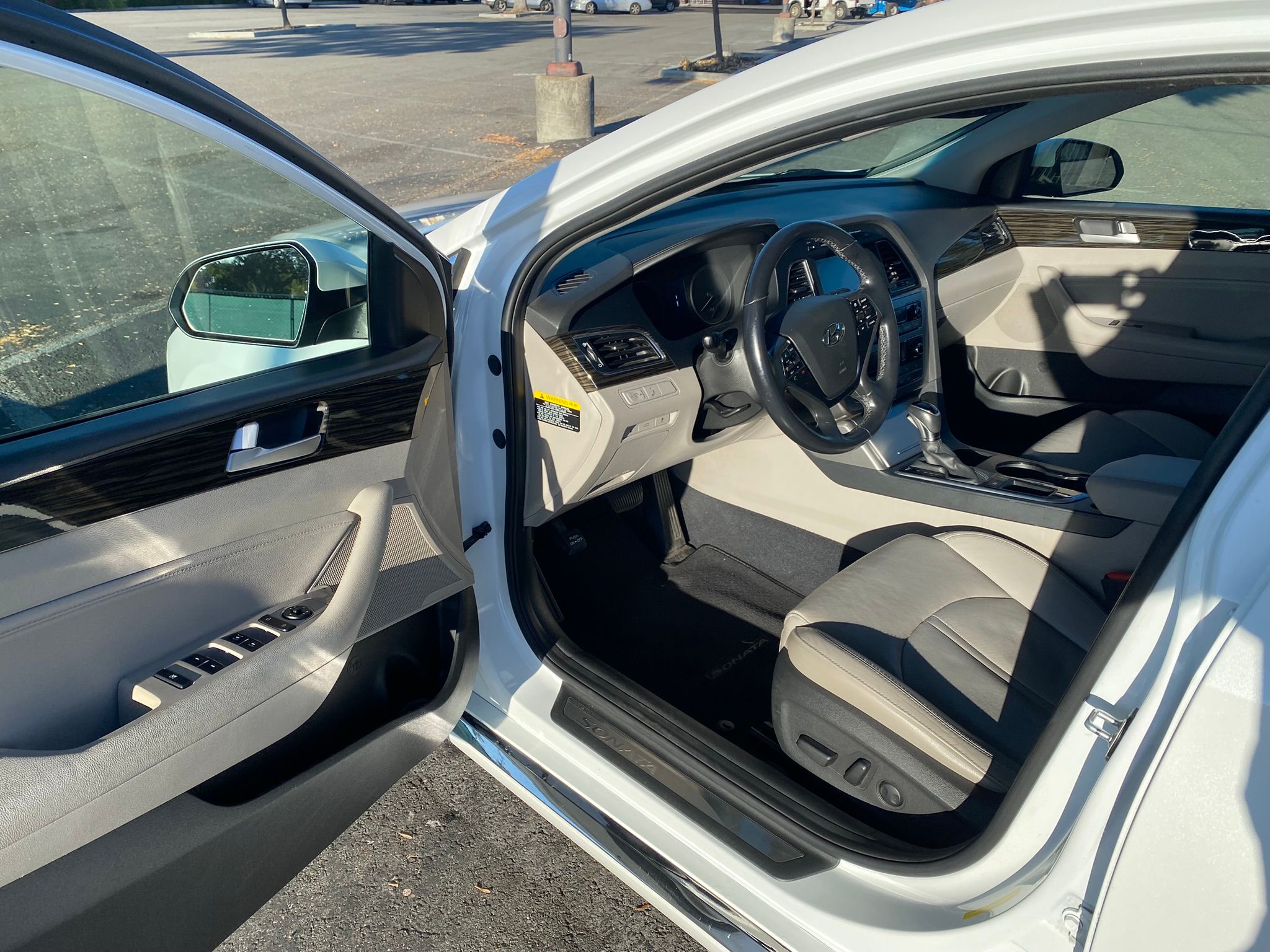 Used 2017 Hyundai Sonata Limited FWD image 13