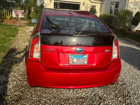 Used 2014 Toyota Prius Three image 12
