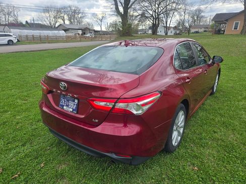 Used 2019 Toyota Camry LE image 5