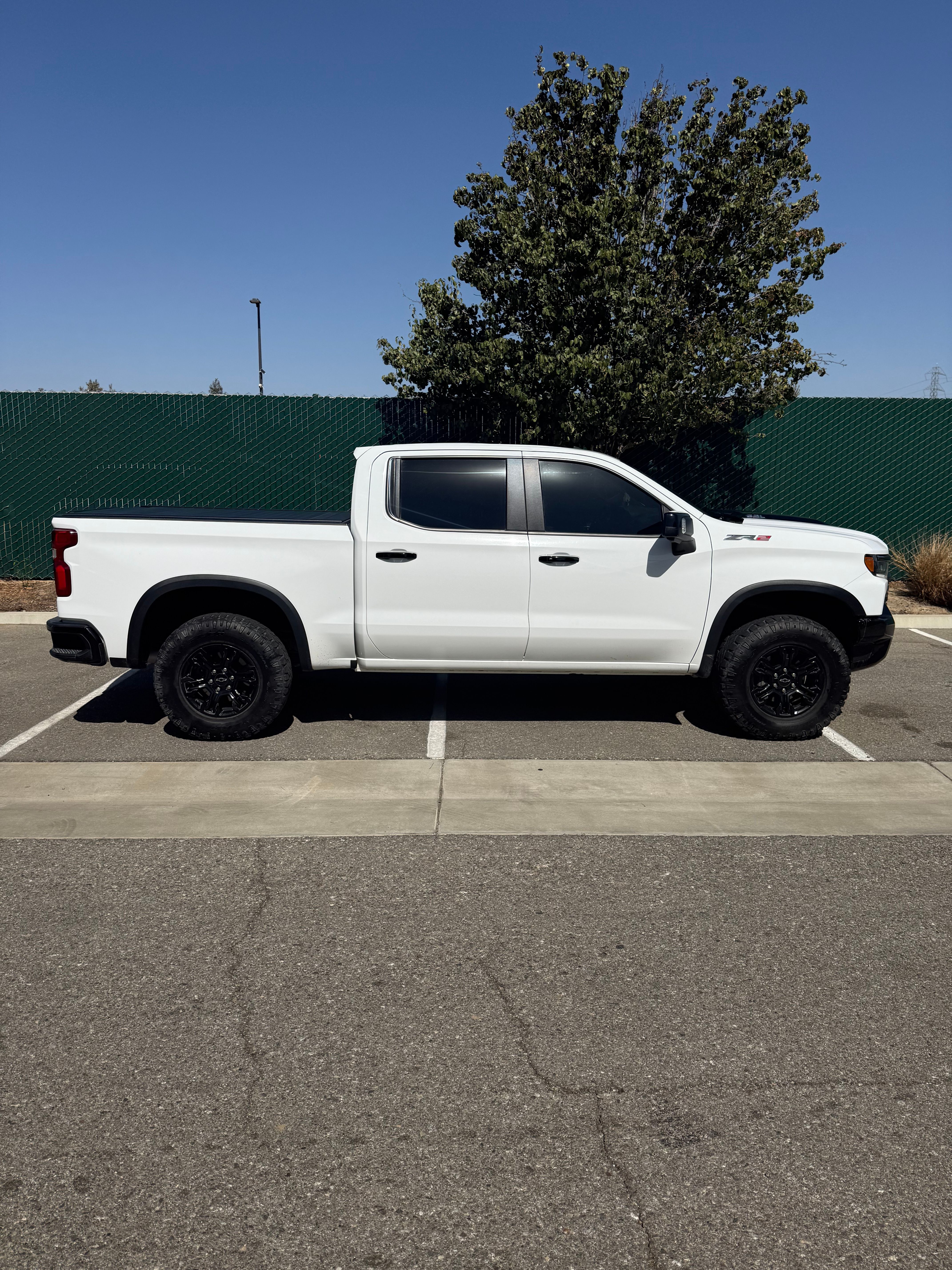 Used 2022 Chevrolet Silverado 1500 ZR2 w/ Technology Package AWD/4WD image 5