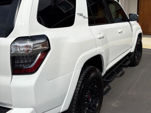 Used 2018 Toyota 4Runner TRD Off-Road Premium image 6