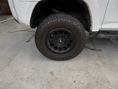 Used 2021 Toyota 4Runner TRD Off-Road Premium image 13