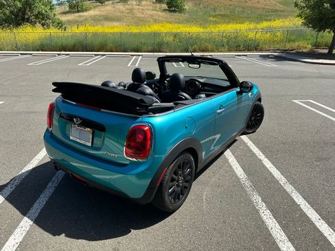 Used 2016 MINI Cooper Convertible image 11