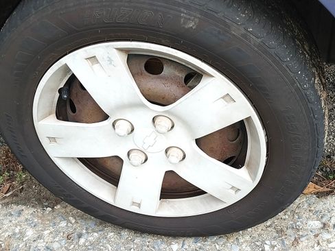 Used 2009 Chevrolet Aveo LT image 23