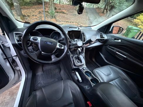 Used 2013 Ford Escape Titanium w/ Parking Technology Pkg image 4