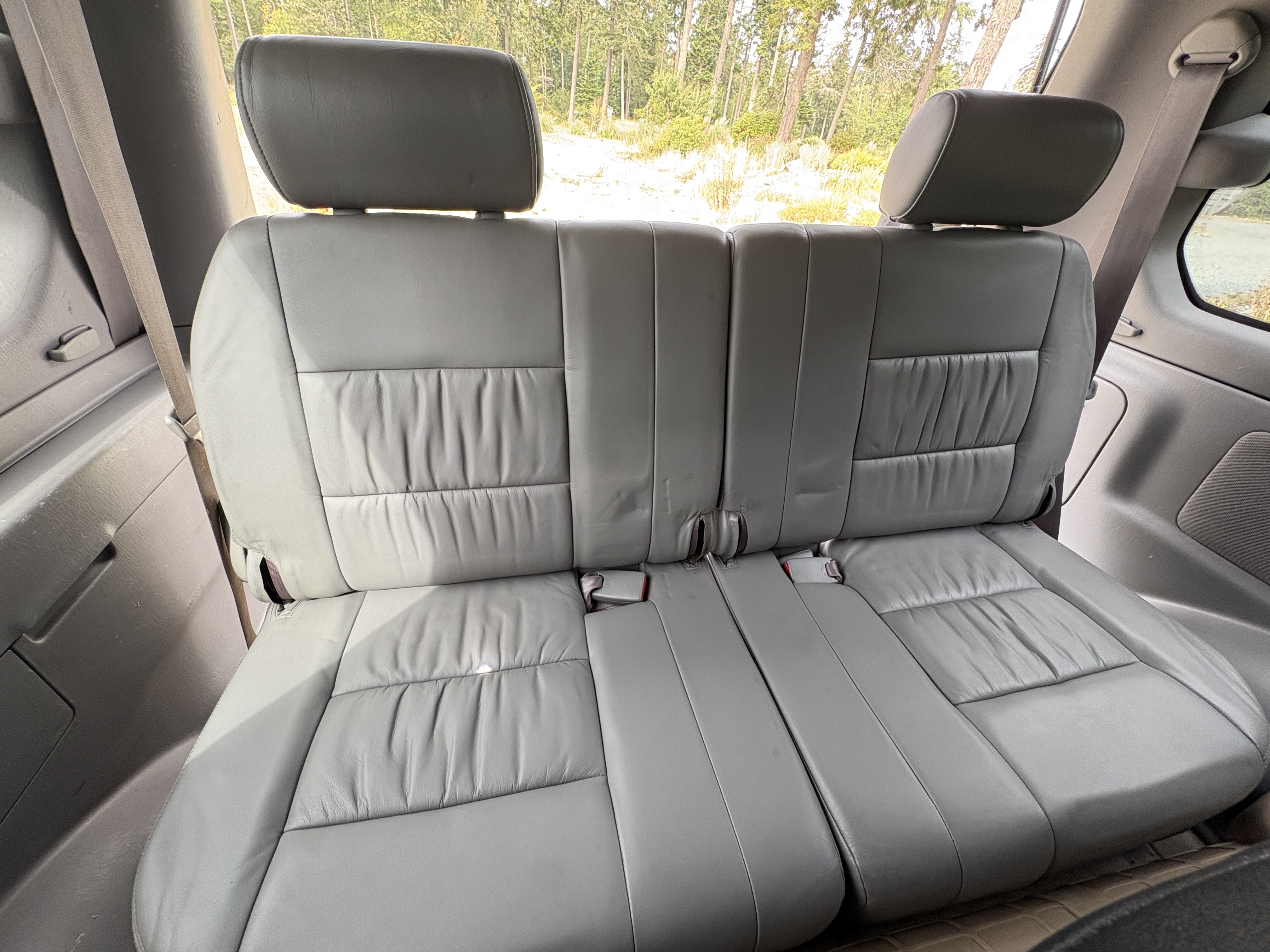 Used 2004 Toyota Land Cruiser AWD/4WD image 22