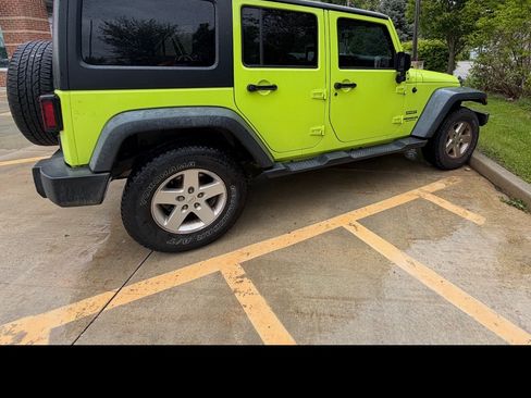 Used 2016 Jeep Wrangler Unlimited Sport w/ Quick Order Package 24S AWD/4WD image 2