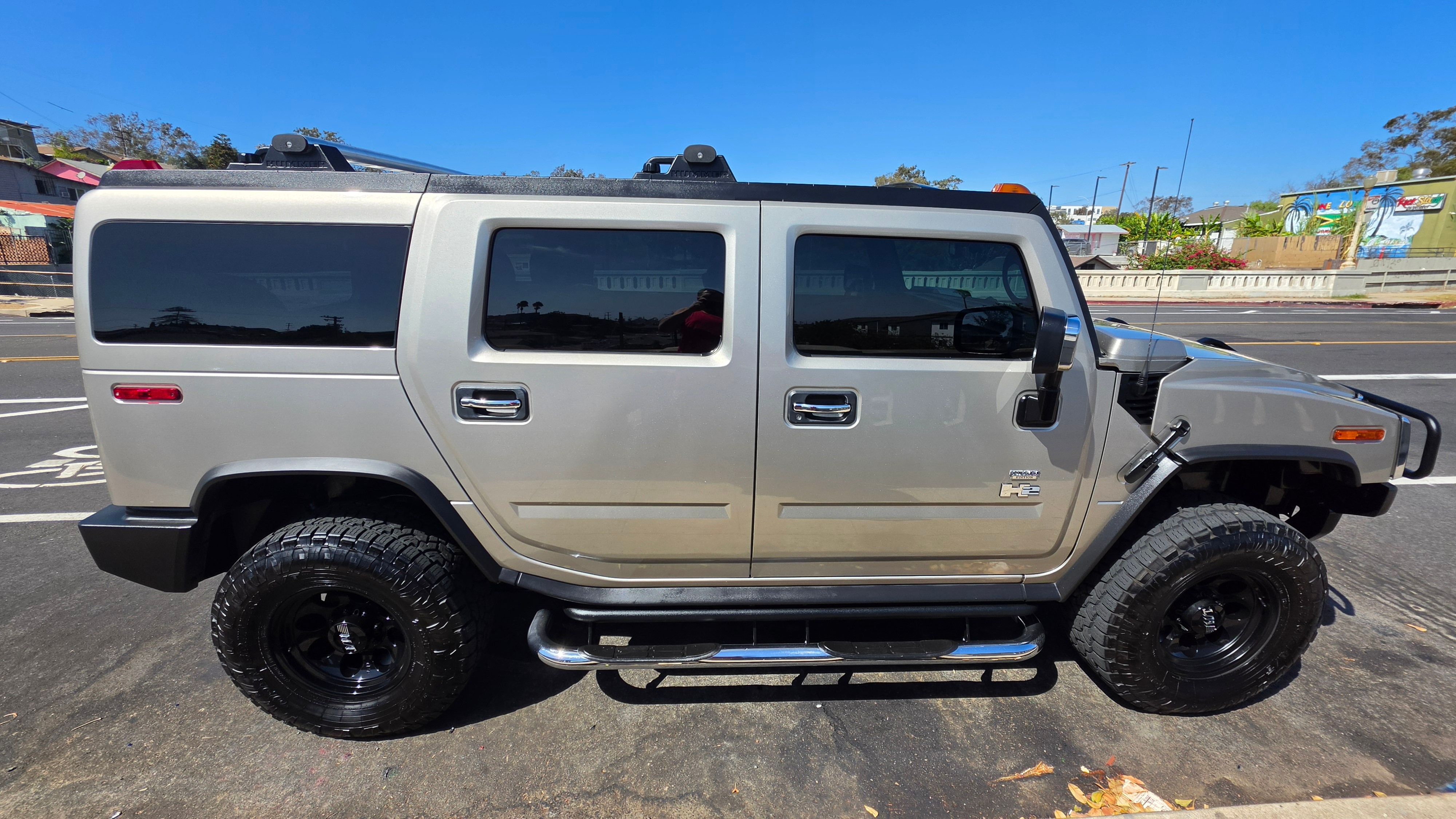 Used 2005 HUMMER H2 w/ Preferred Equipment Group AWD/4WD image 5