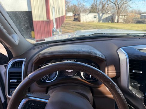 Used 2019 RAM 2500 Laramie image 10