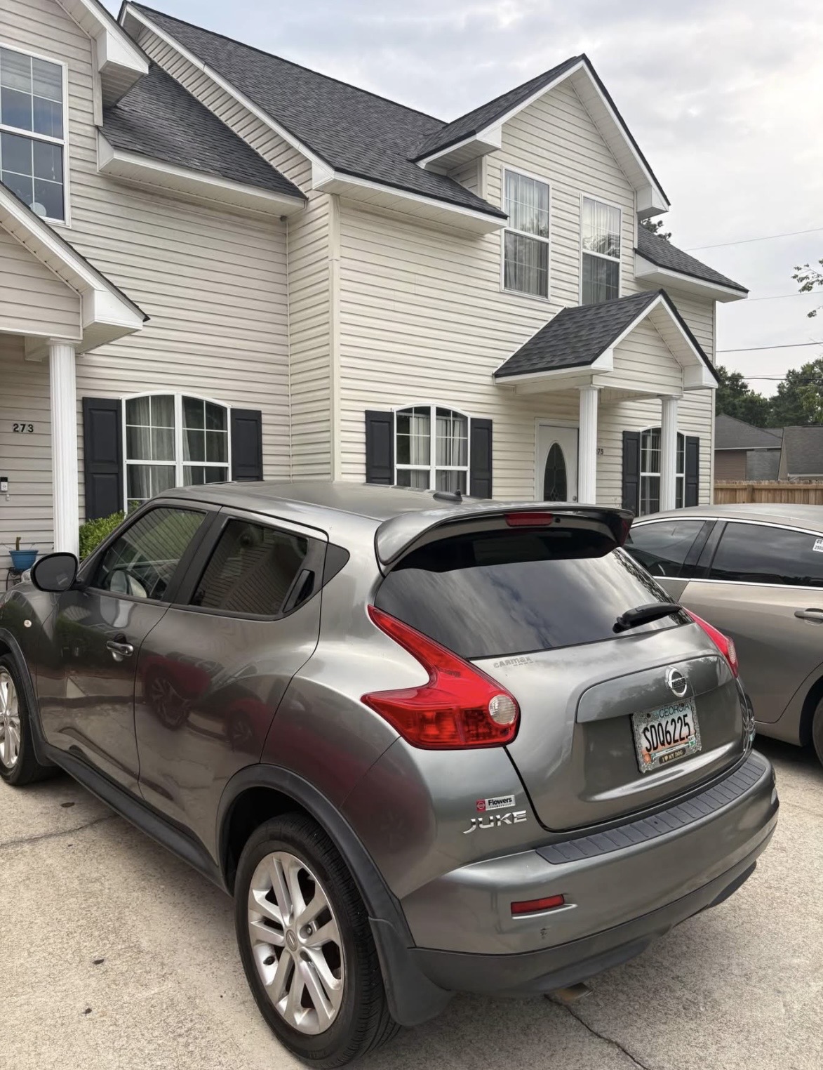 Used 2014 Nissan Juke SL FWD image 2