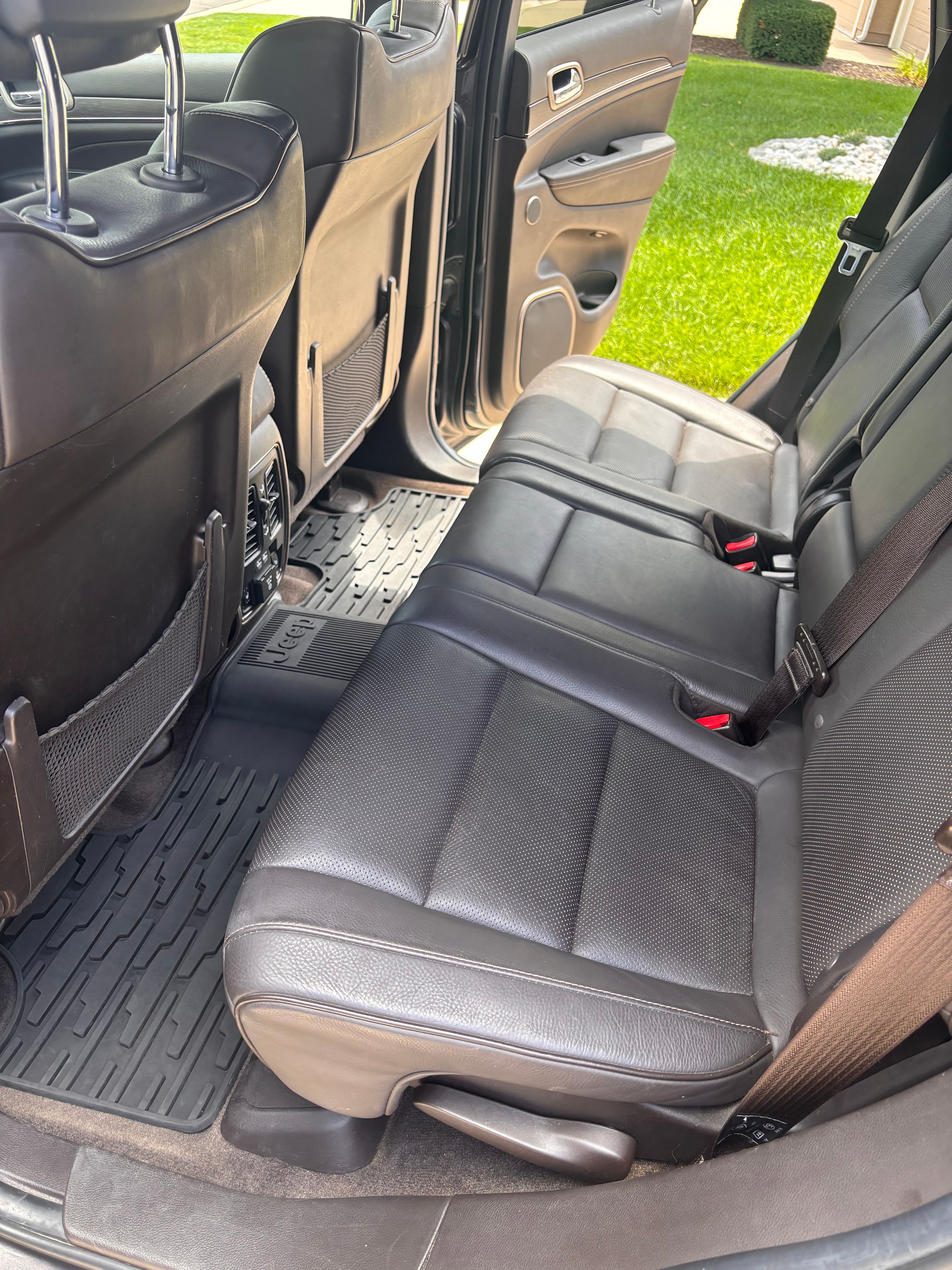 Used 2014 Jeep Grand Cherokee Summit AWD/4WD image 23
