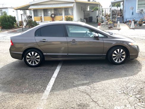 Used 2010 Honda Civic EX image 1